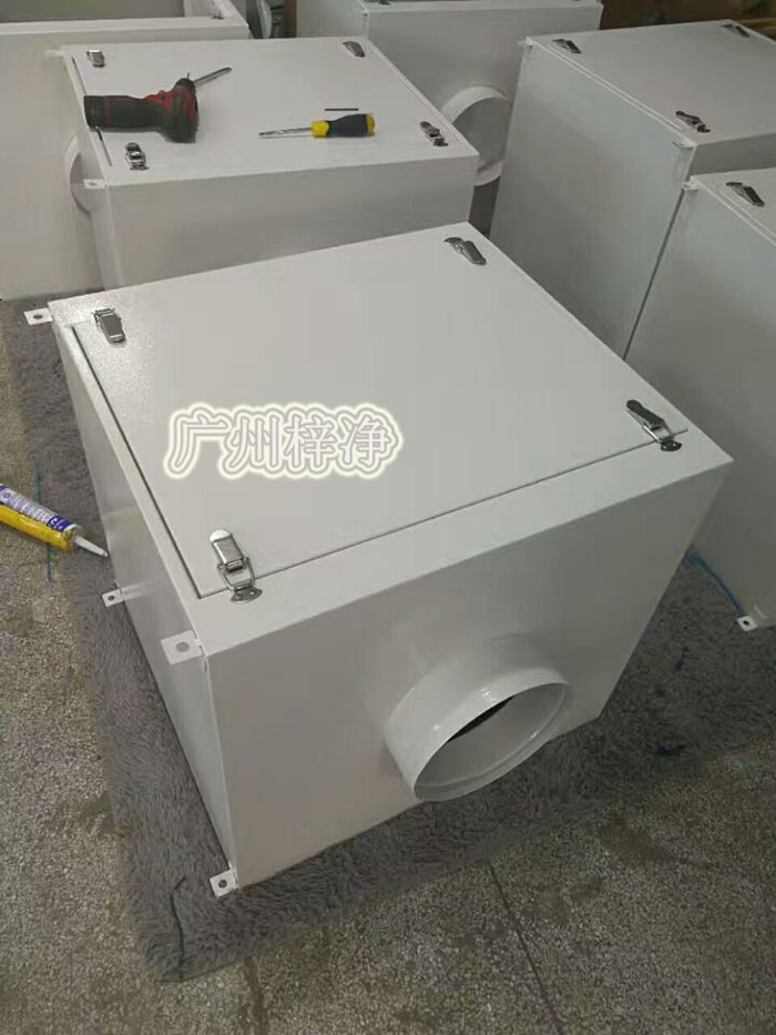 增壓新風柜根據所需風量的風壓不同，在電機功率適用范圍內調整風機轉速，達到所需效果；