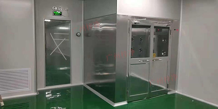 風淋室安裝在潔凈室入口的重要性